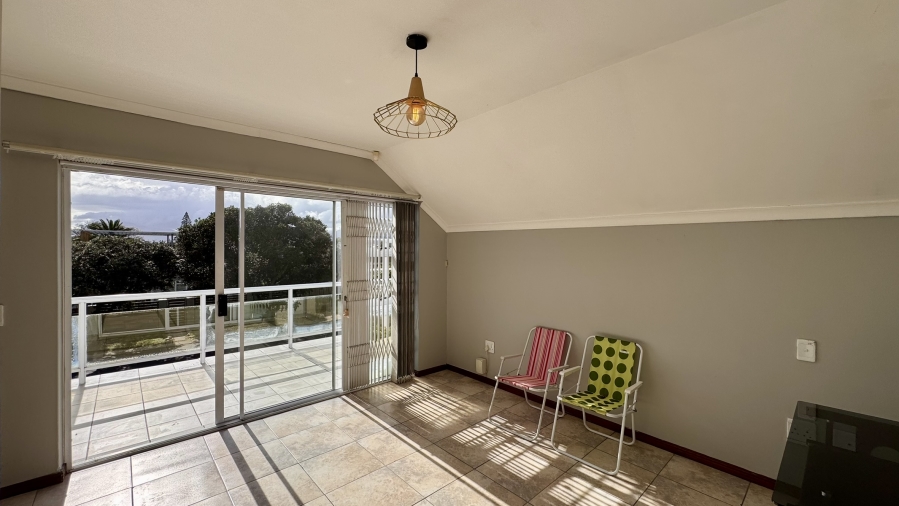 To Let 3 Bedroom Property for Rent in Kommetjie Western Cape